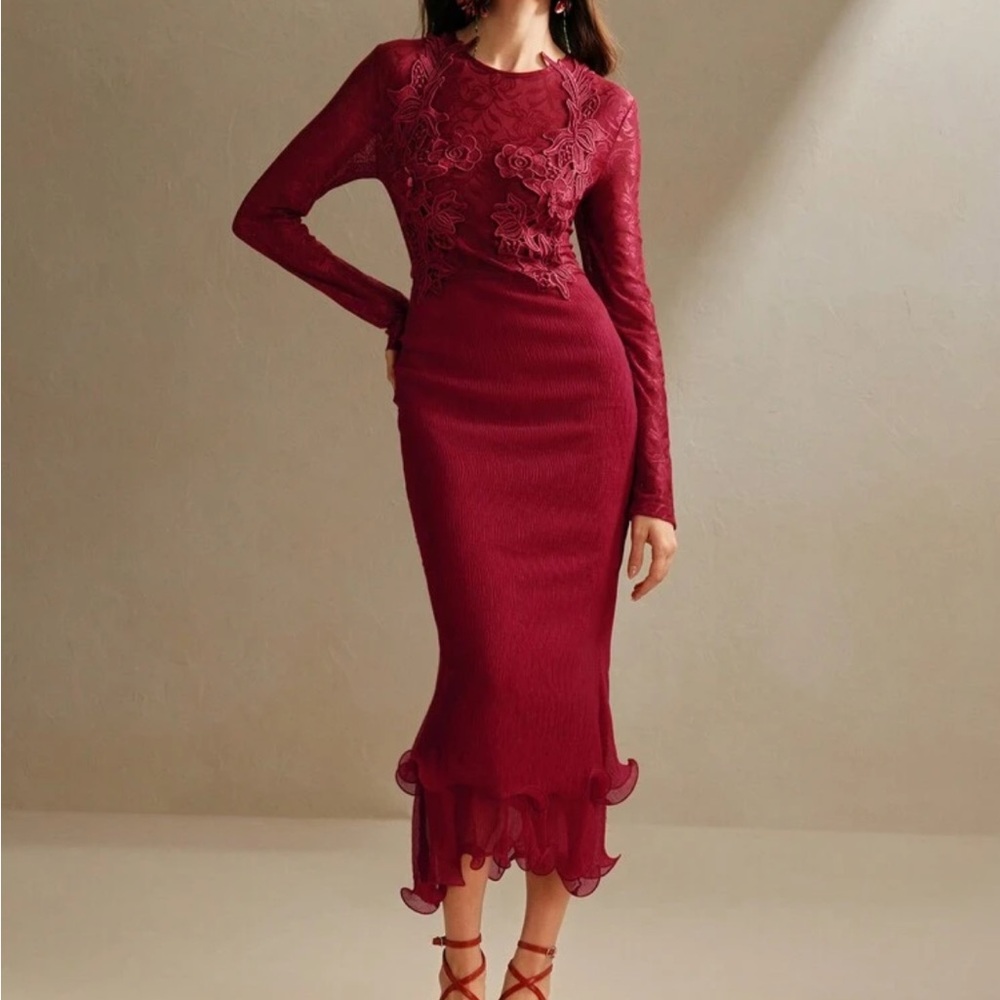 NWOT SIZE L Elegant Burgundy Lace Dress